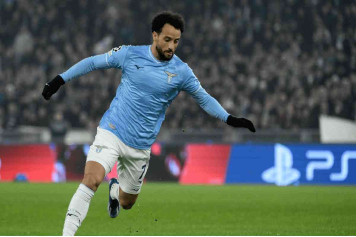 Felipe Anderson in campo con la Lazio